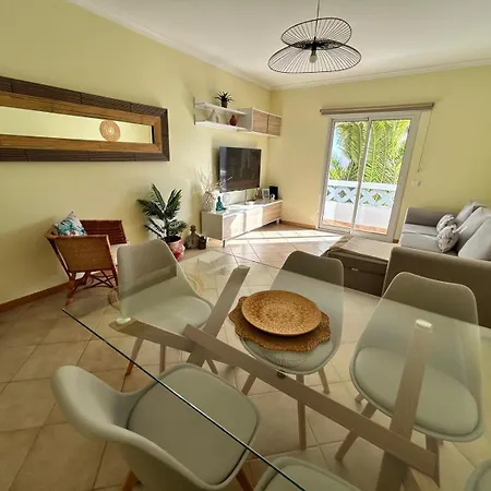 Porto Santo Rentals 圣港